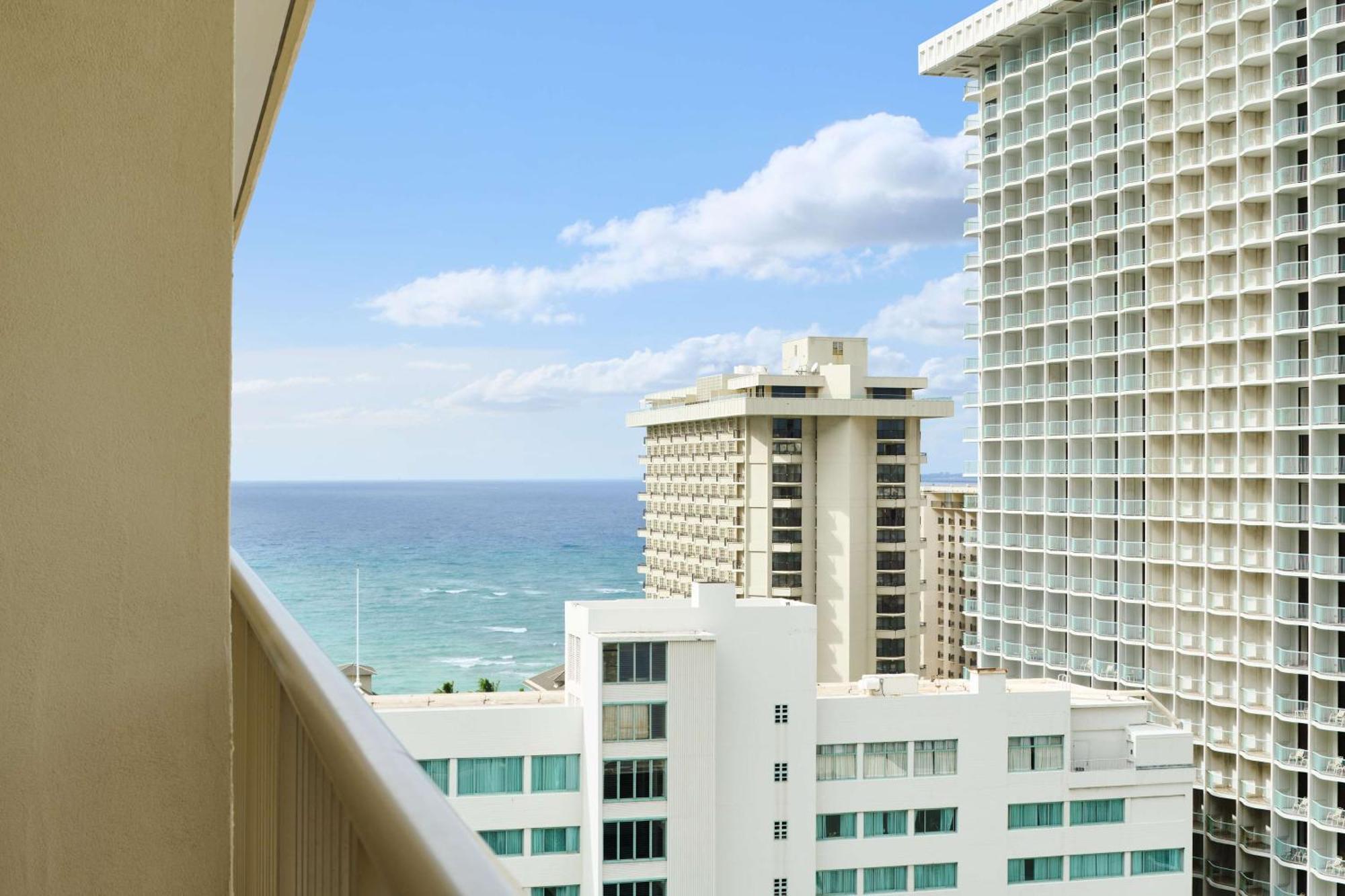 Outrigger Waikiki Paradise Hotel Гонолулу Екстер'єр фото